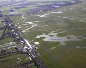 Vue aérienne du marais communal du Poiré-sur-Velluire (mars 2015) © PNR Marais poitevin